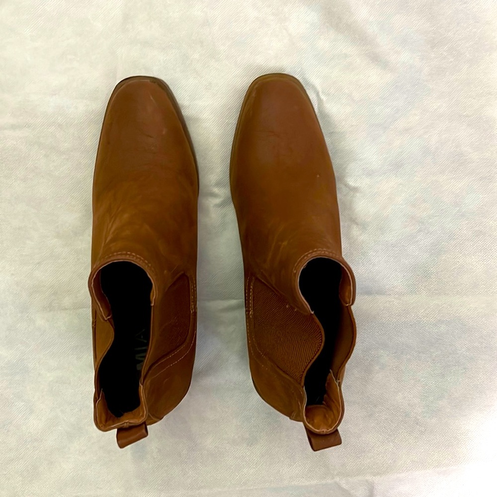 Size 9.5 boots